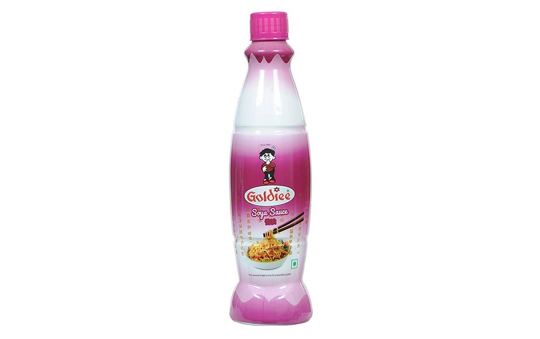 Goldiee Soya Sauce    Plastic Bottle  650 millilitre